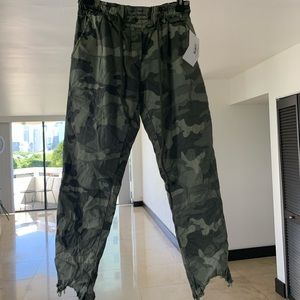New with tags. Italian Camouflage skinny pants
